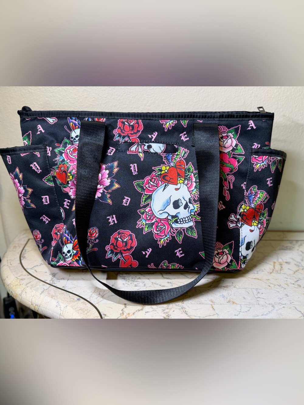 Ed Hardy Lunch Tote - Picture 3 of 9